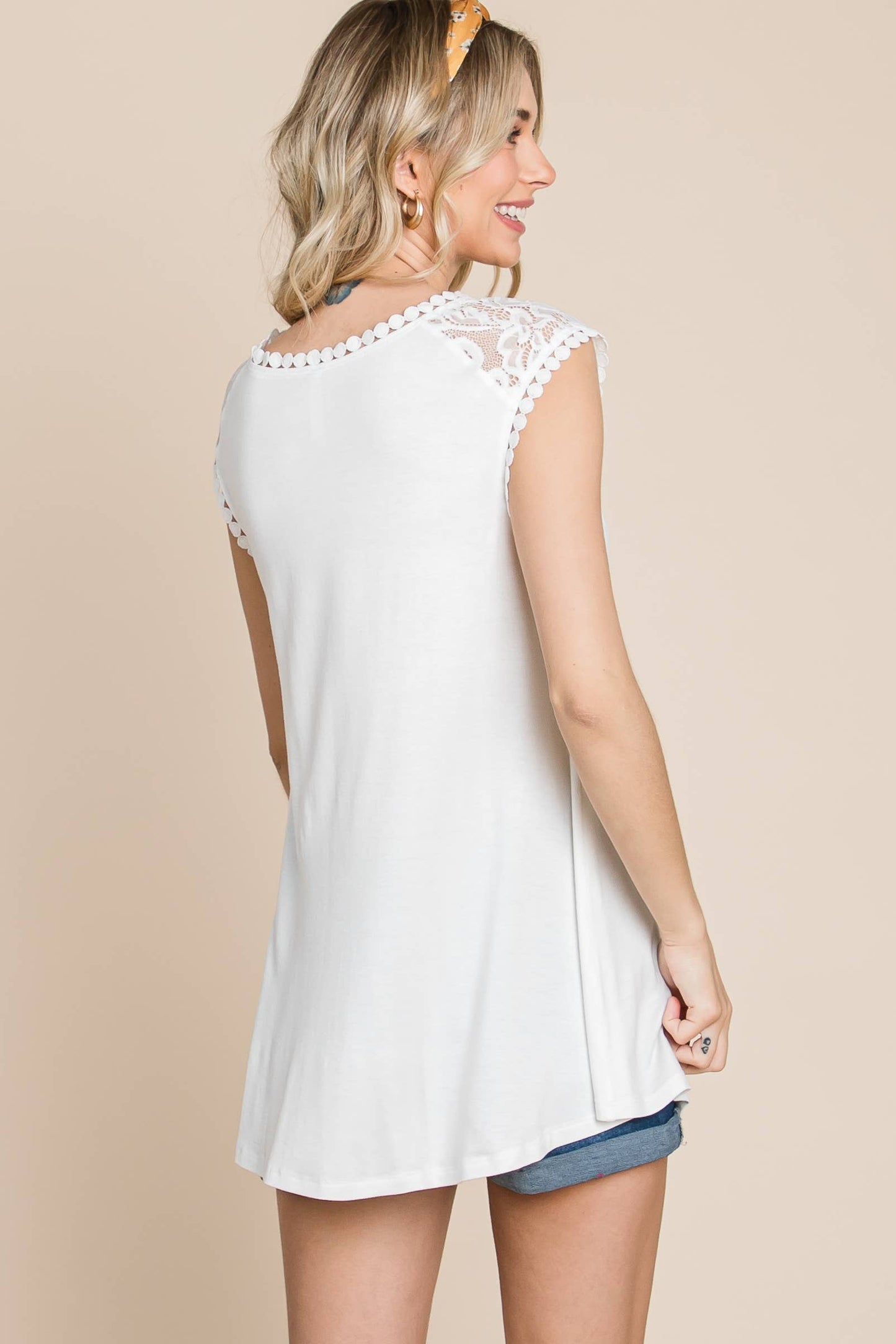 ETK-8814-PL Plus Size Solid Top with Lace Contrast Neckline