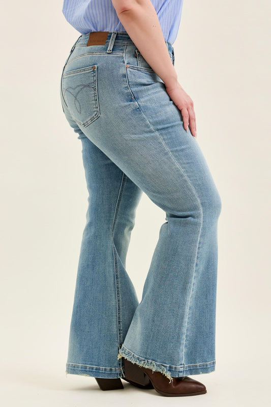 The Frayed Curvy Judy Blue Jean
