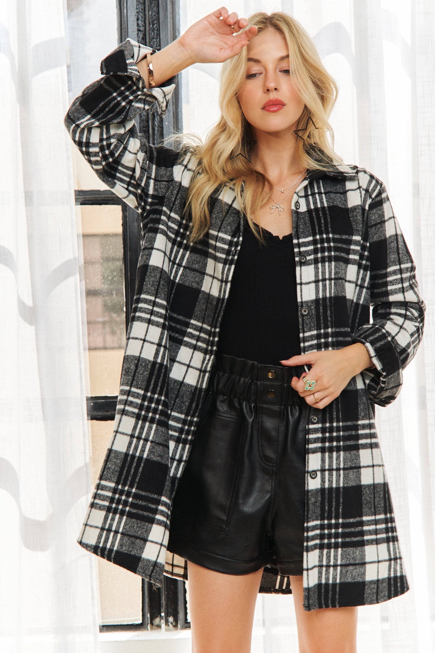 BUTTON DOWN FLANNEL SHACKET POCKETS
