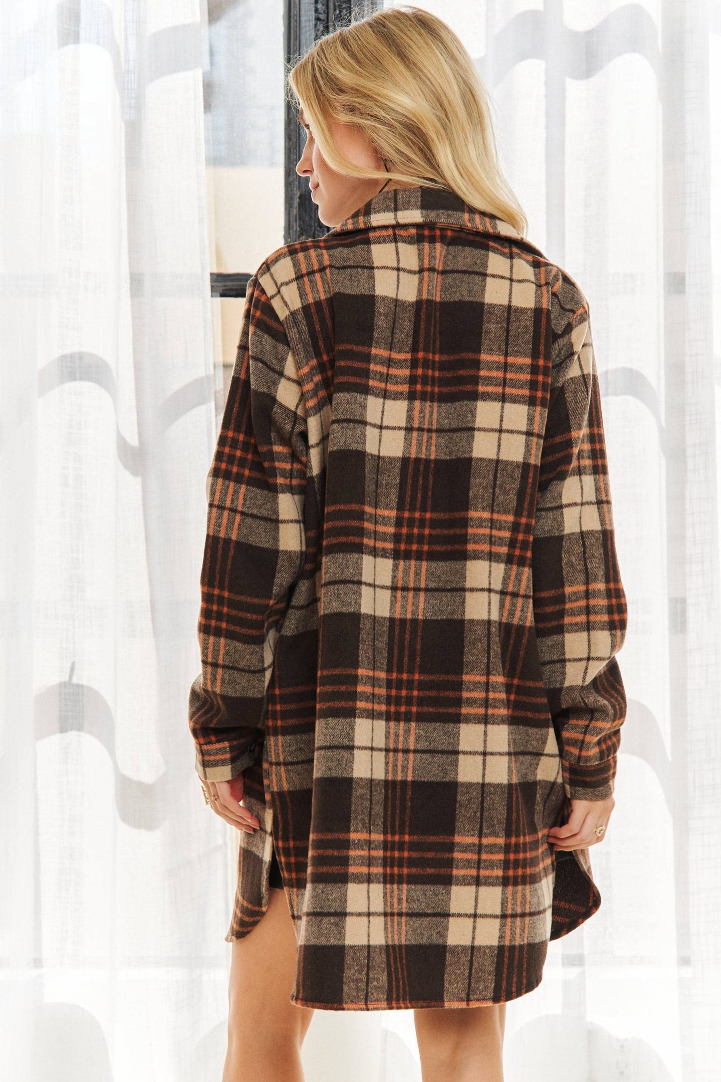 BUTTON DOWN FLANNEL SHACKET POCKETS