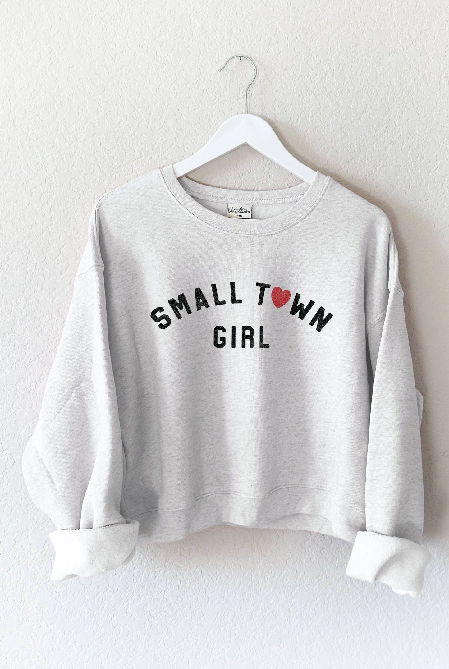 SMALL TOWN GIRL Mid Graphic Sweatshirt