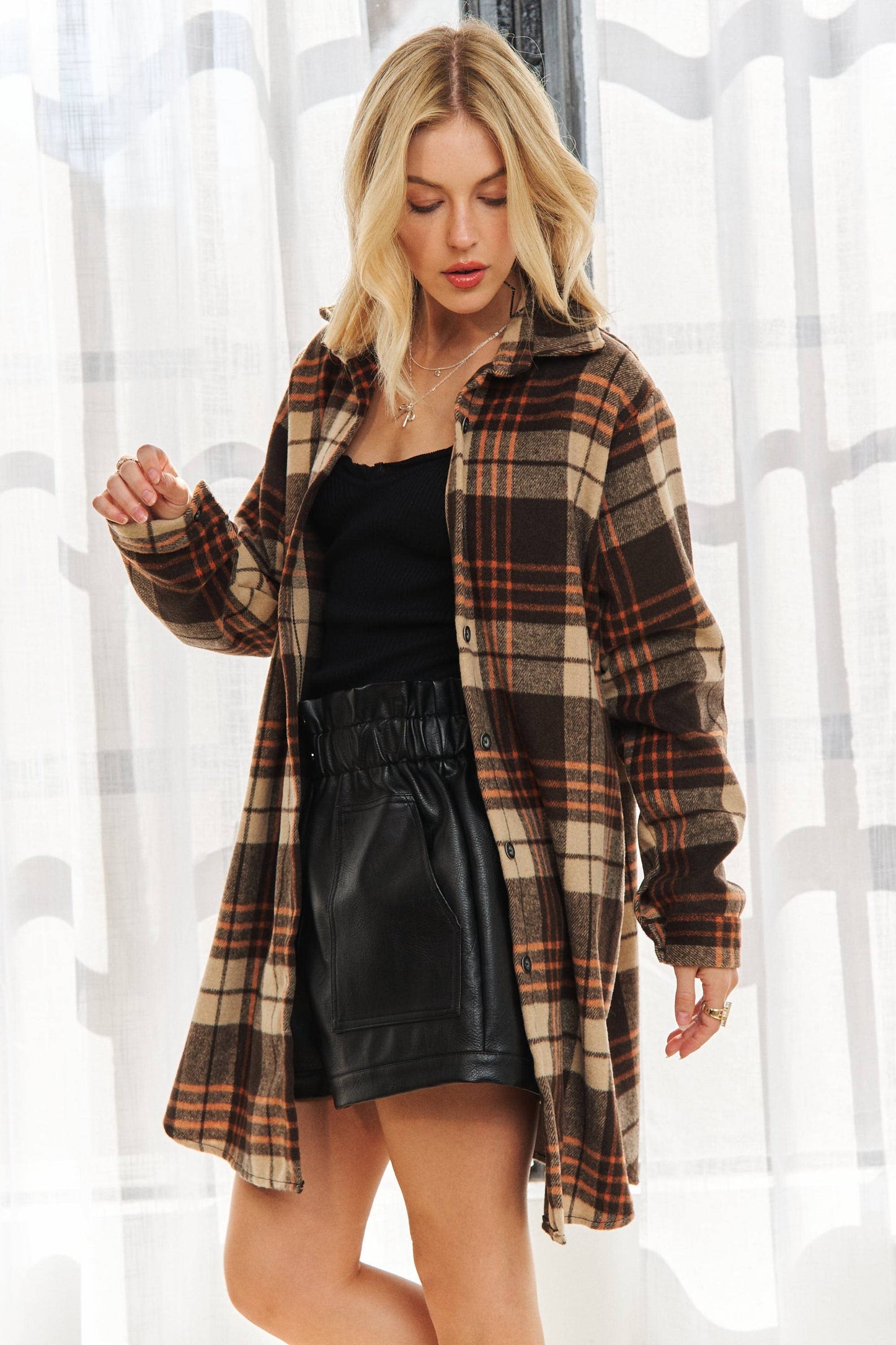 BUTTON DOWN FLANNEL SHACKET POCKETS