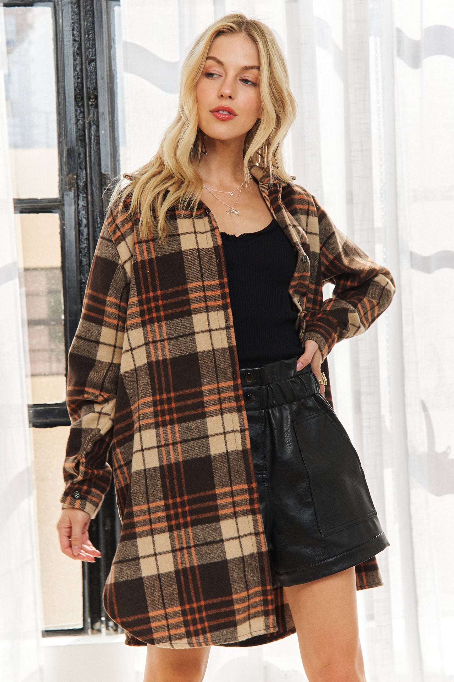 BUTTON DOWN FLANNEL SHACKET POCKETS