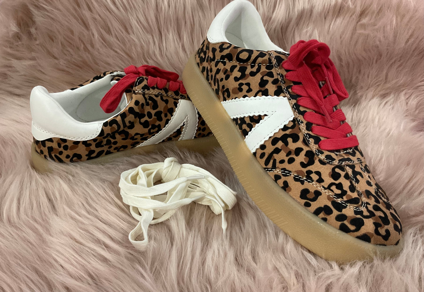 Mia Axel CARAZY Cheetah Tennis