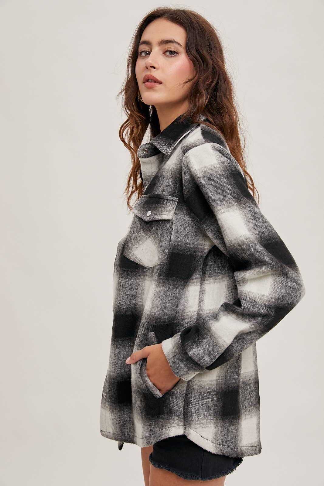 FLANNEL SHACKET W/ POCKETS