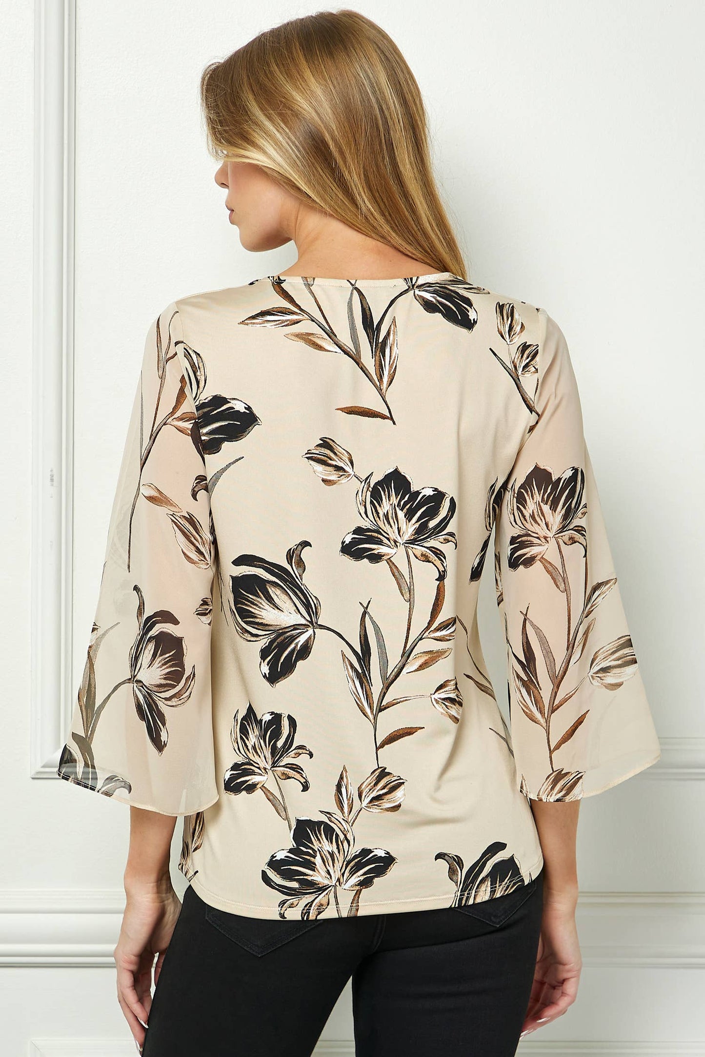VINTAGE BLOSSOM KEYHOLE NECKLINE KNIT BLOUSE
