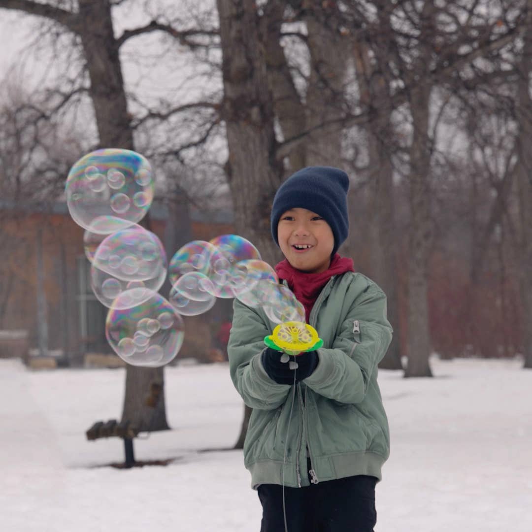 Crazy Ice Bubbles in Bubbles Blower & 3.5 oz solution