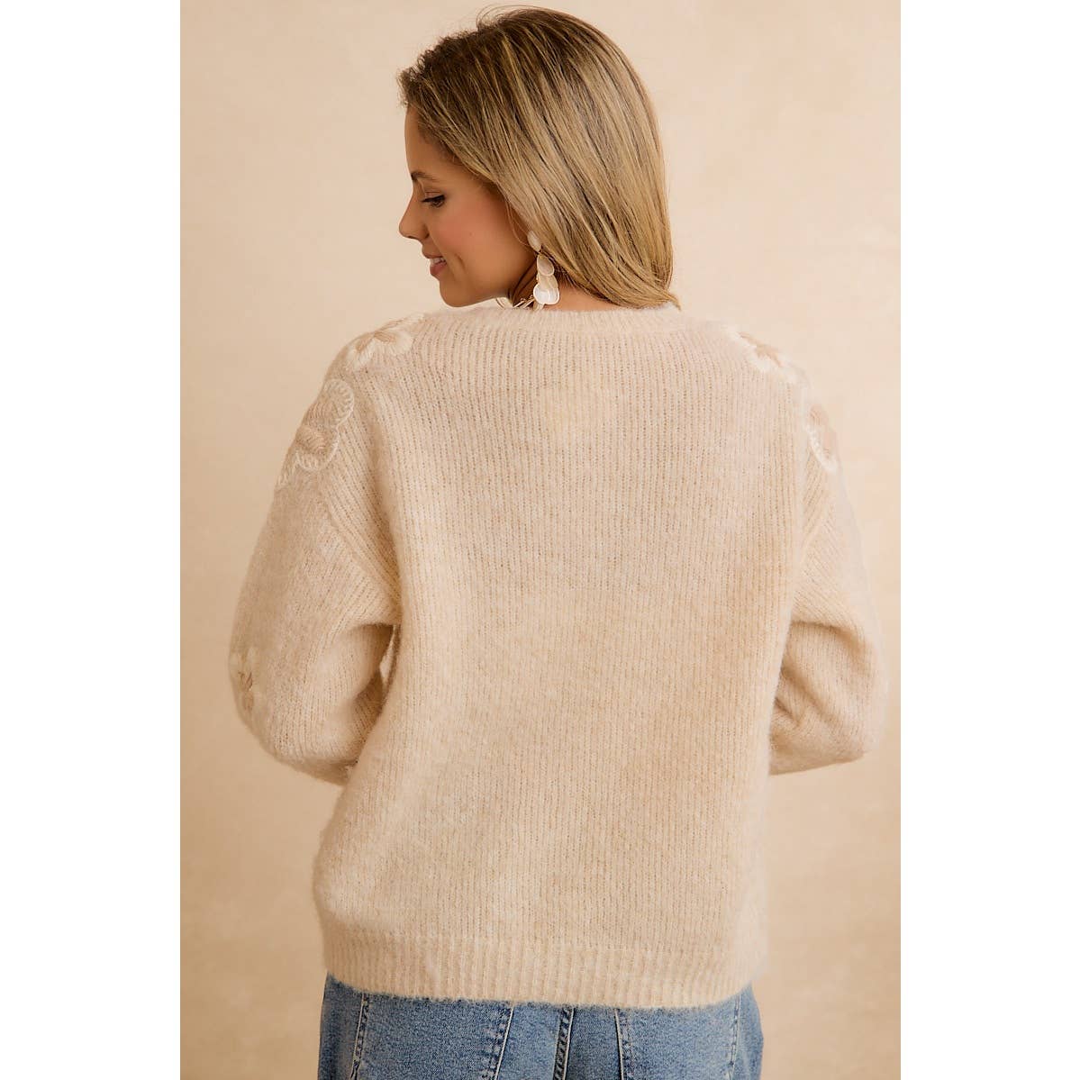 ELEGANT 3D FLORAL BIBI SWEATER SHIPS OCT 20th