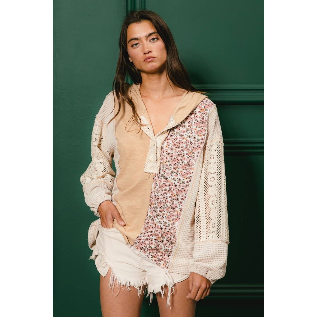 JERSEY WITH LACE BUTTONED BIBI HOODIE