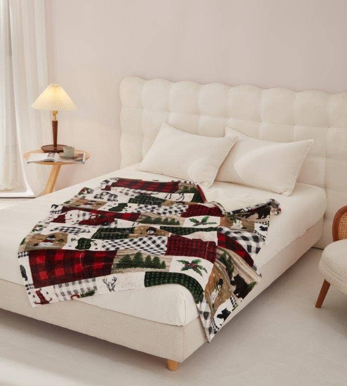 "Country Lodge Patchwork" Footed Flannel Throw 50"x70"
