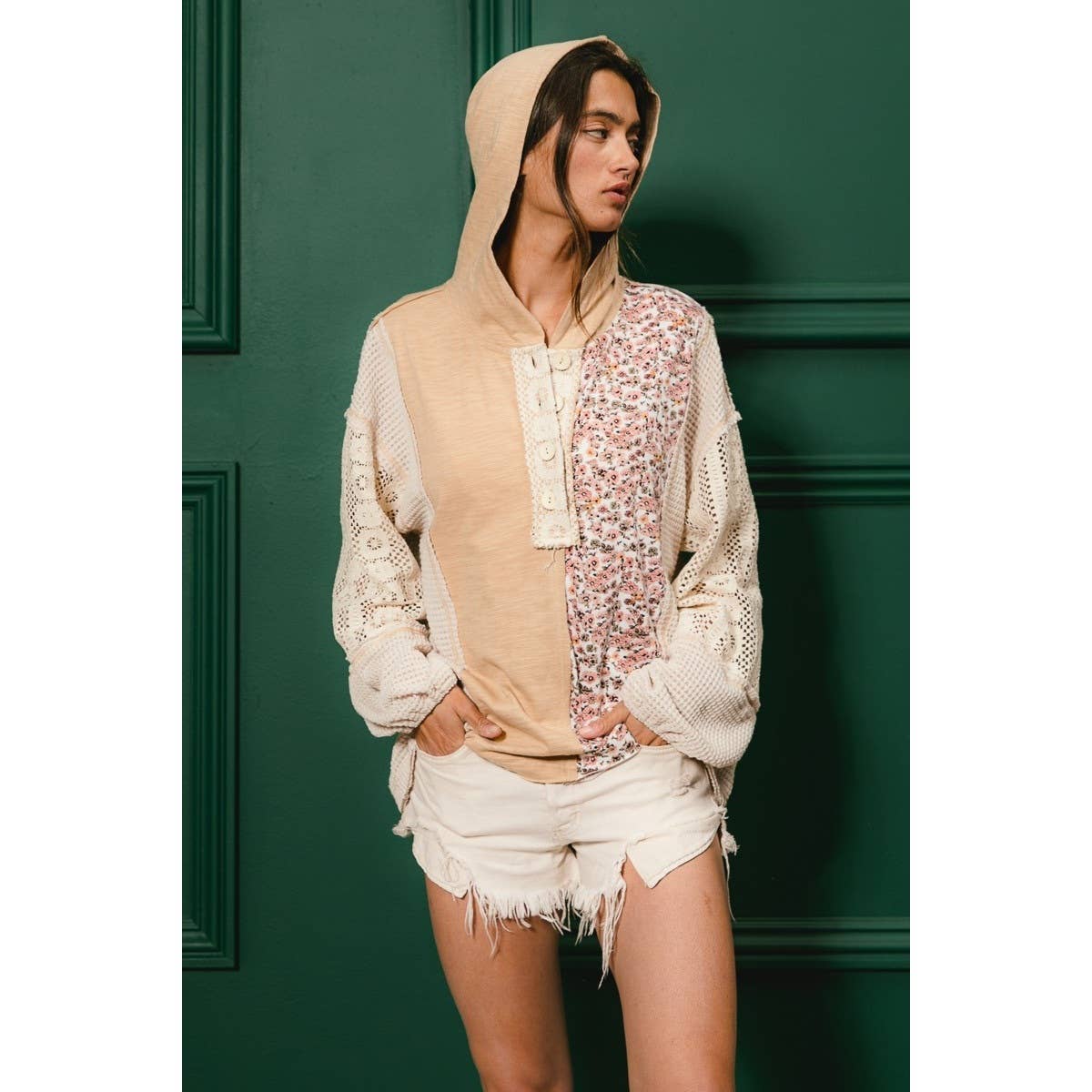 JERSEY WITH LACE BUTTONED BIBI HOODIE