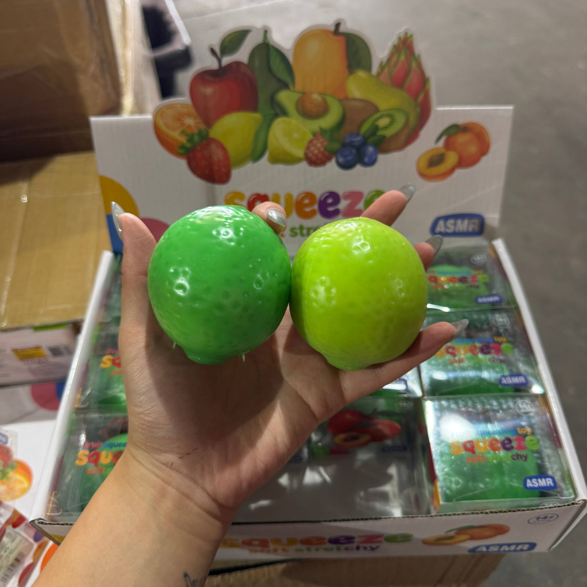 Crackling Crunchy Color Changing Lemon Squishy
