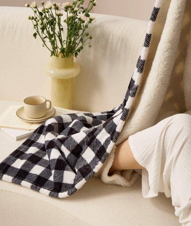 "Black & White Plaid" Footed Flannel Throw 50"x70"