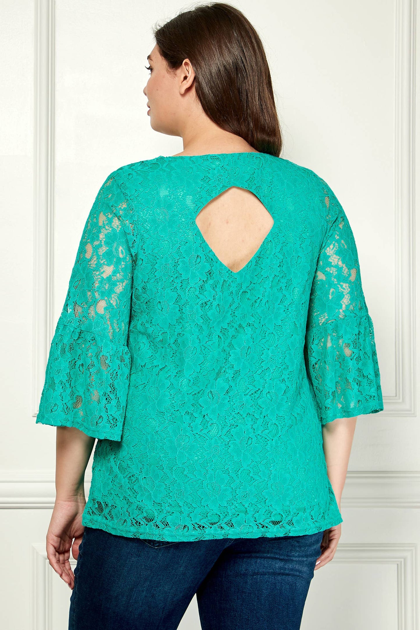 PLUS SIZE V- NECK ELBOW SLEEVE LACE TOP