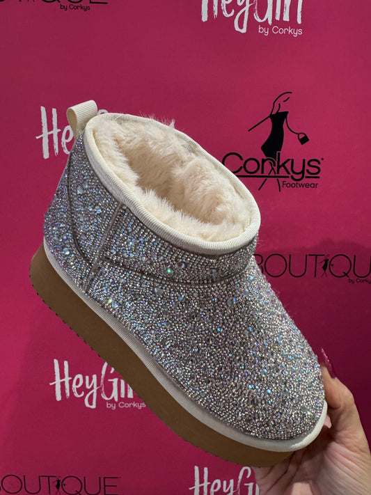Homebody Rhinestone Round Toe Platform Pull On Booties