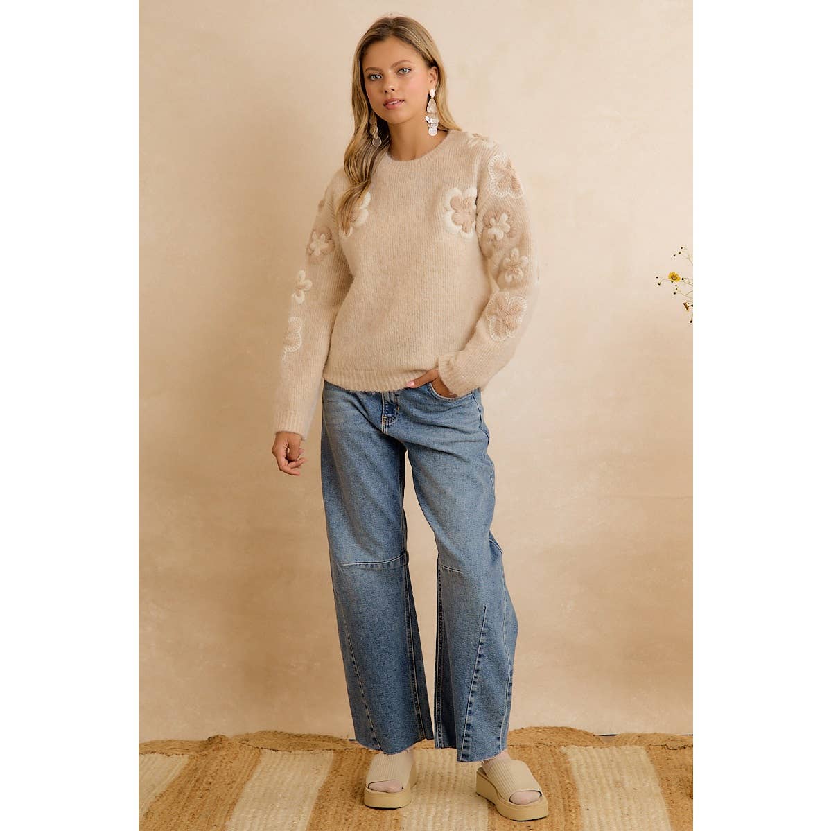 ELEGANT 3D FLORAL BIBI SWEATER SHIPS OCT 20th