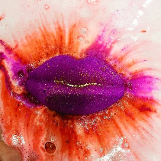 SWEET KISS bath bomb