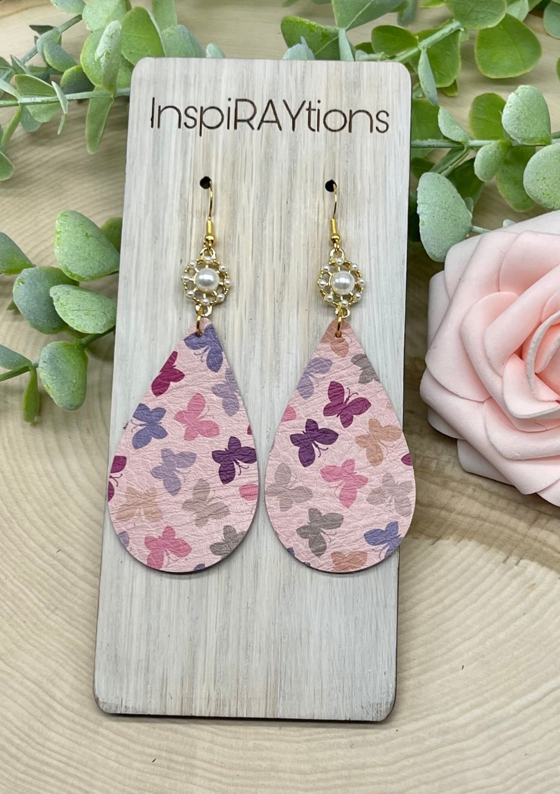 Gorgeous butterfly handmade leather teardrop earrings with pearl accent  - 4