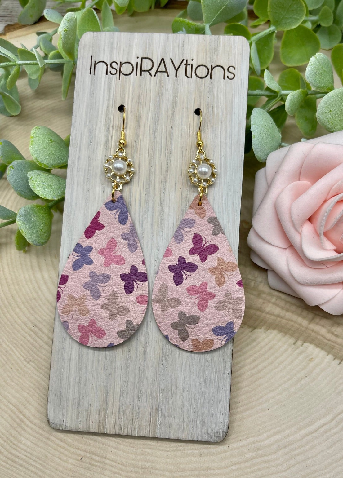 Gorgeous butterfly handmade leather teardrop earrings with pearl accent  - 3