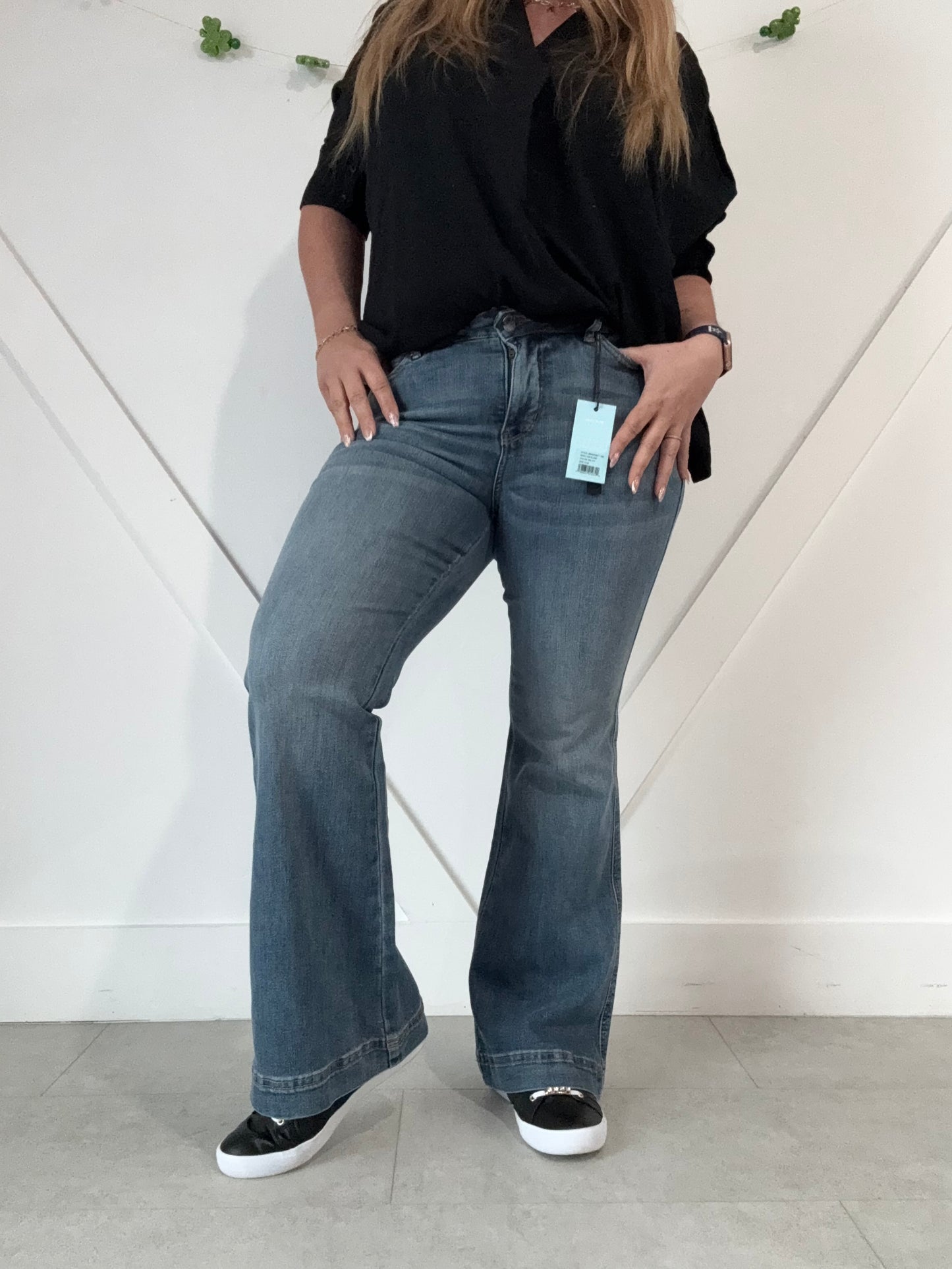 The Flatter Me Petite Flare Judy