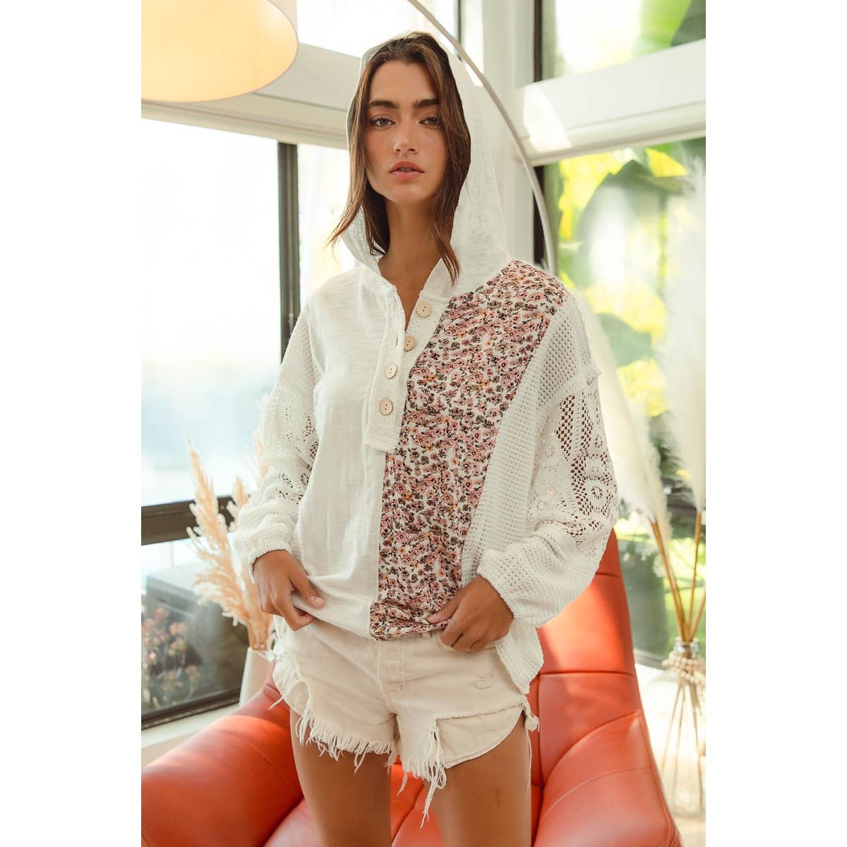 JERSEY WITH LACE BUTTONED BIBI HOODIE