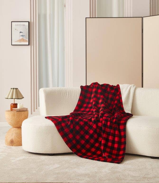 "Red & Black Plaid" Footed Flannel Throw 50"x70"