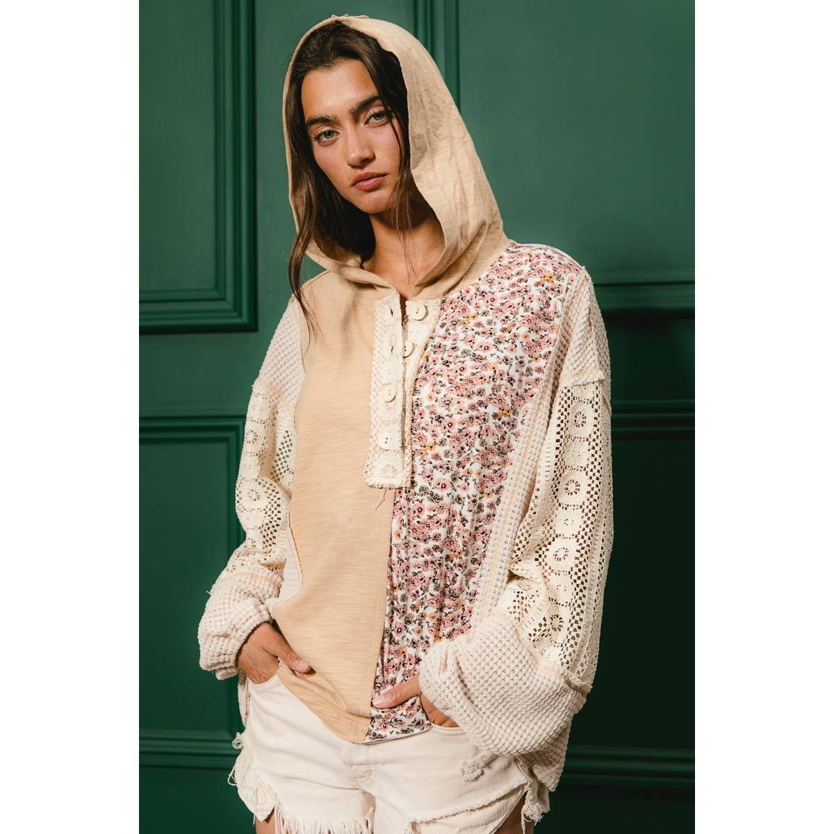 JERSEY WITH LACE BUTTONED BIBI HOODIE