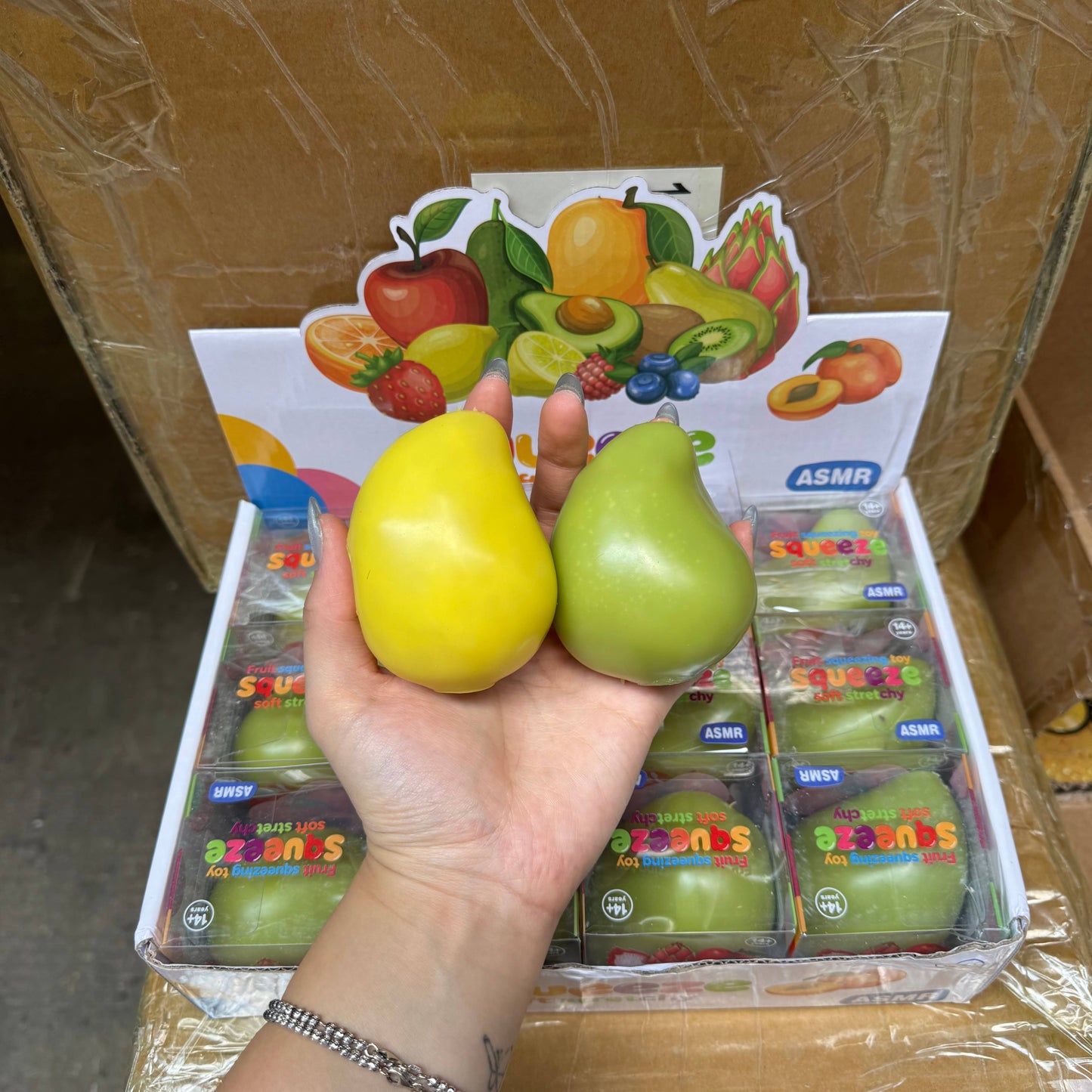 Crackling Crunchy Color Changing Mango Squishy