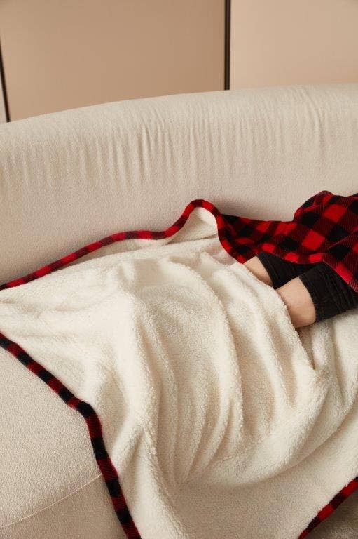 "Red & Black Plaid" Footed Flannel Throw 50"x70"