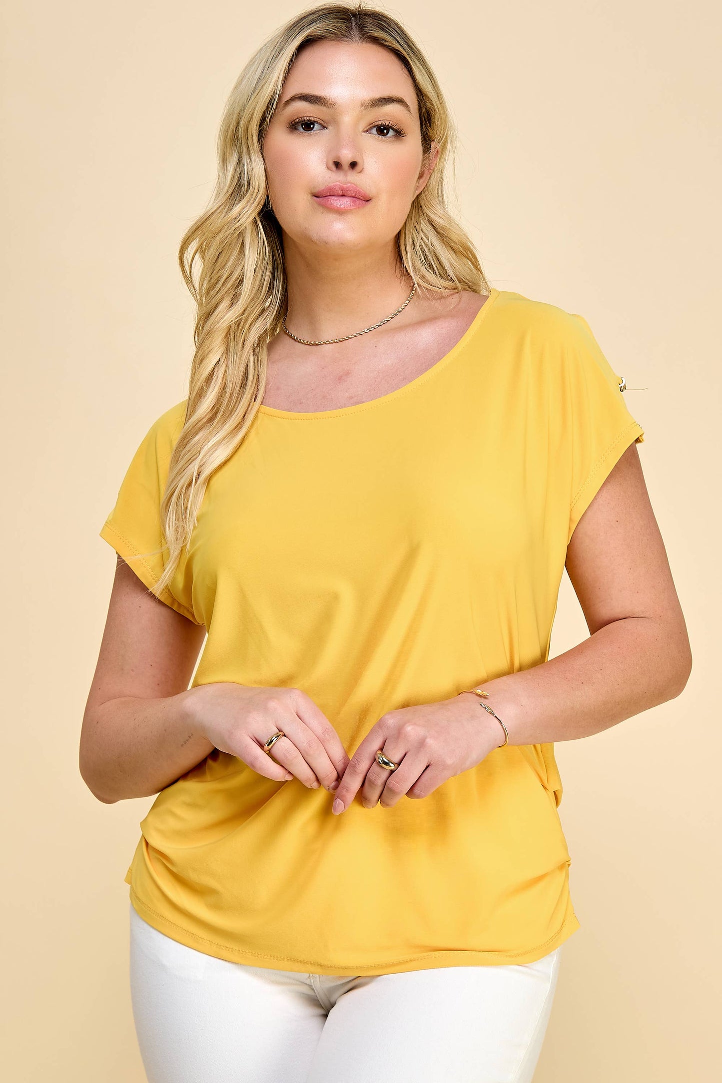 PLUS SIZE SHORT SPLIT SLEEVE  SCOOP NEAK TOP