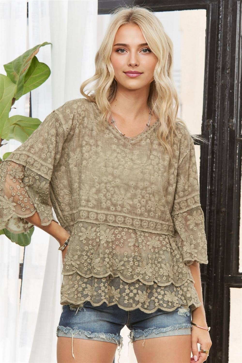 3/4 BELL SLEEVE LACE BLOUSE