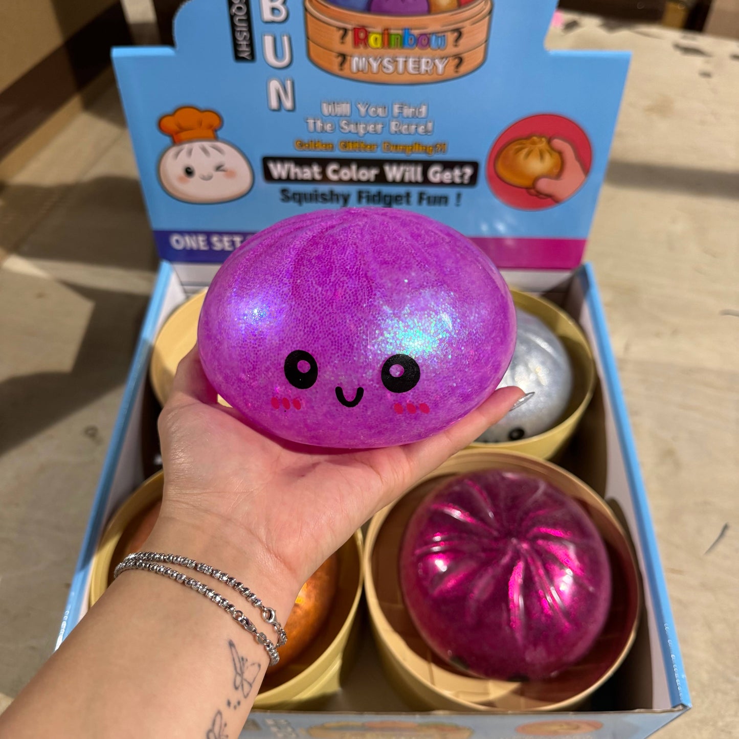 JUMBO Orby Glitter Dumpling Squishy