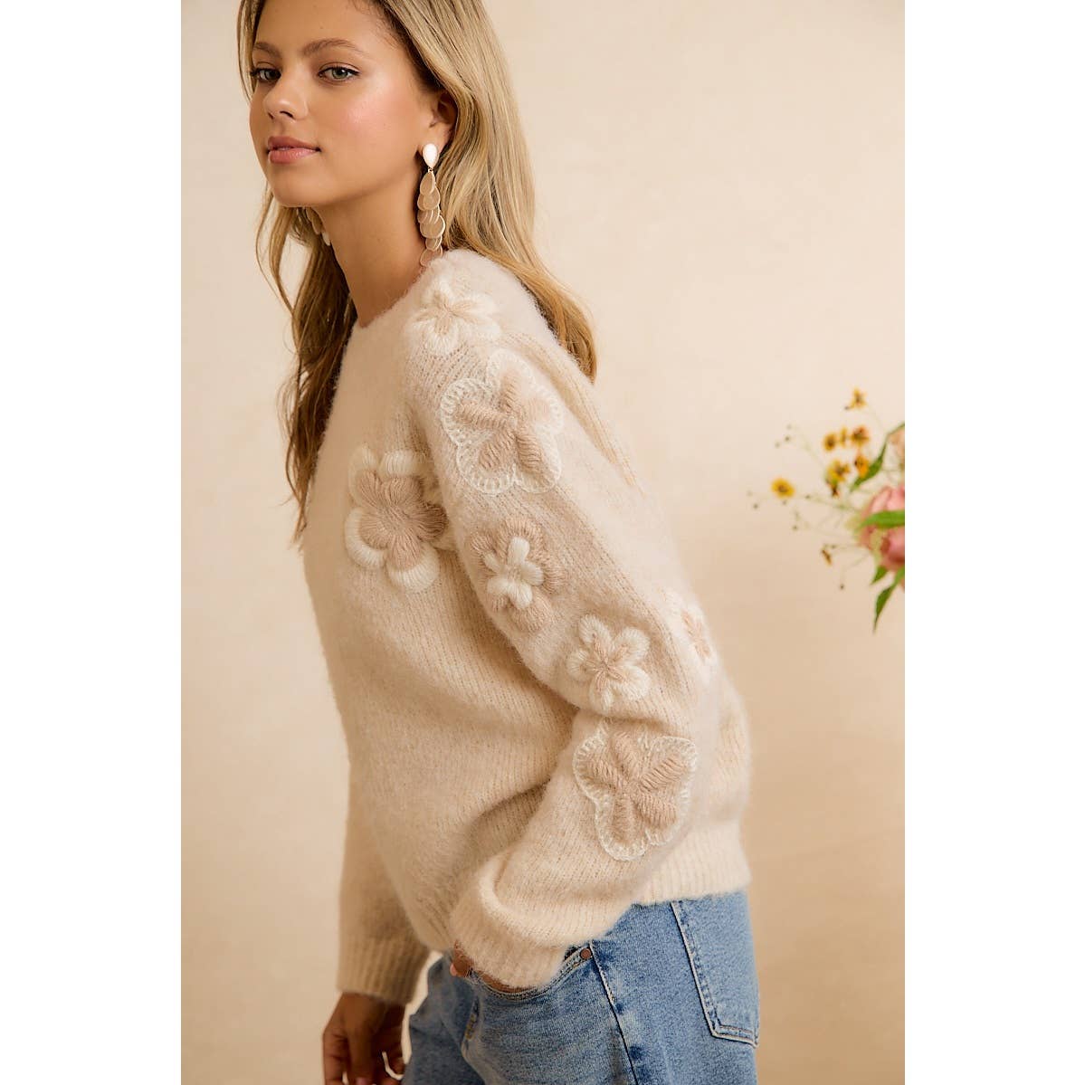 ELEGANT 3D FLORAL BIBI SWEATER SHIPS OCT 20th