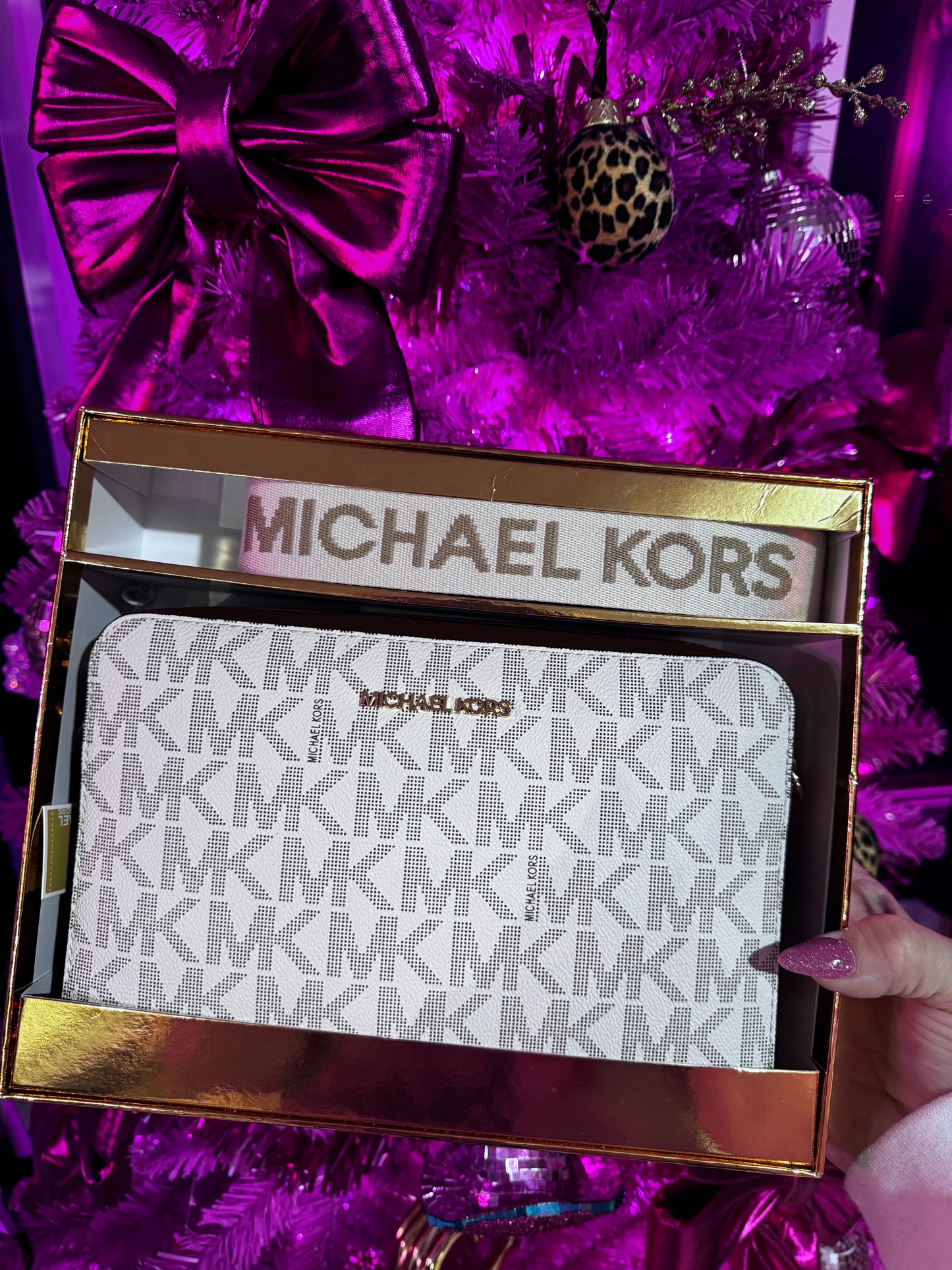 Mk purse Drawing