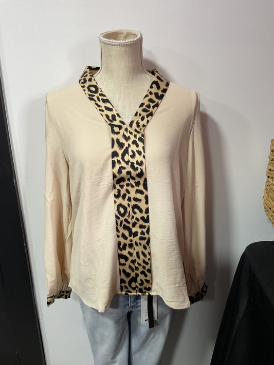 Jodiful Cheetah V Blouse