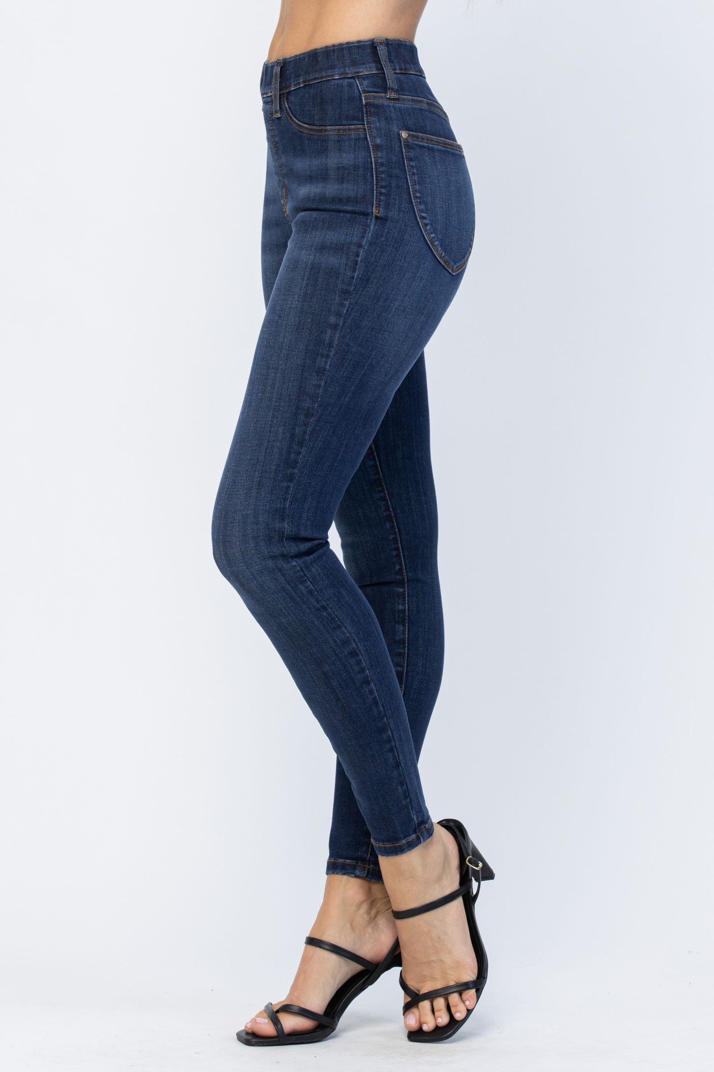 Judy Blue Pull On Skinny Jeans