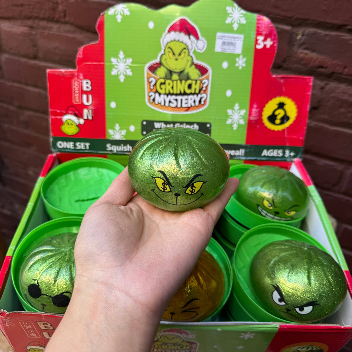 WRAPPED Light Up Gel Grinch Dumpling Squishy
