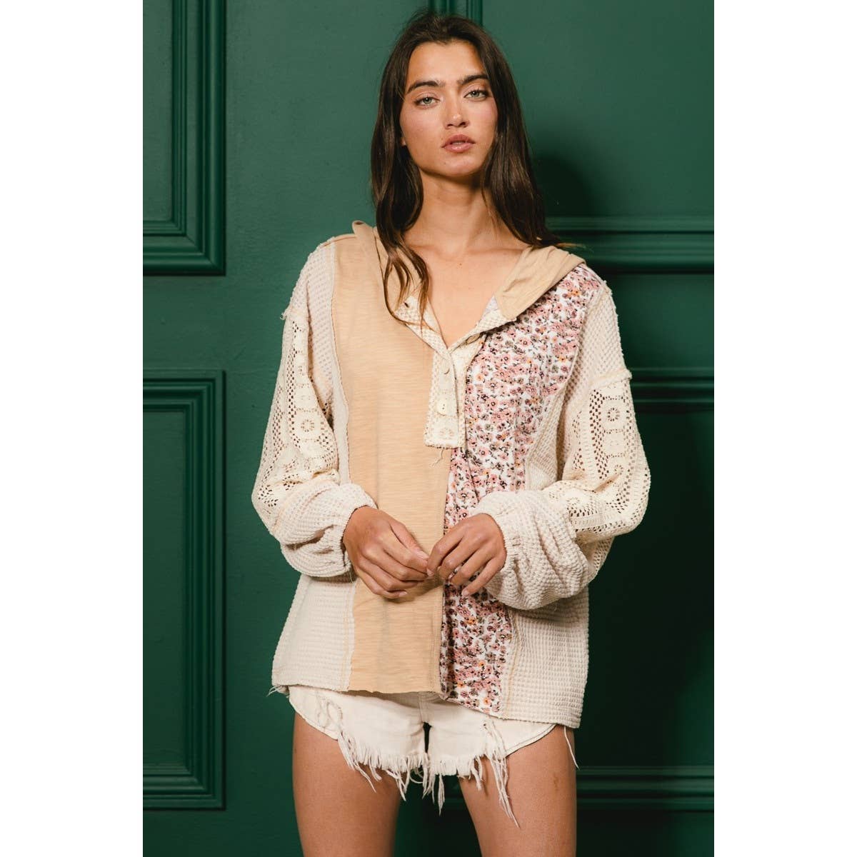 JERSEY WITH LACE BUTTONED BIBI HOODIE