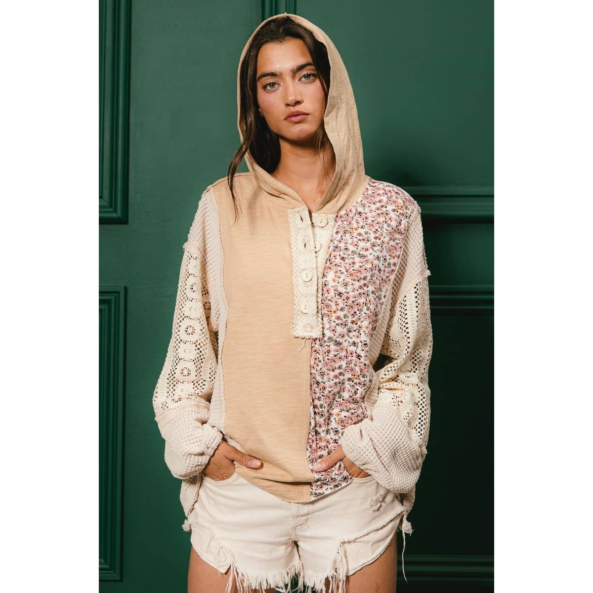 JERSEY WITH LACE BUTTONED BIBI HOODIE
