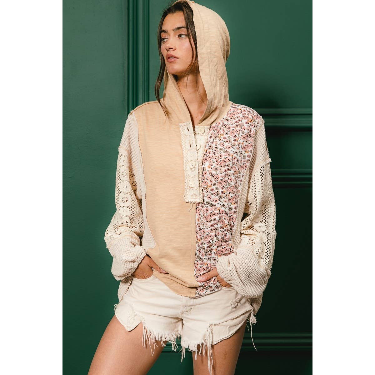 JERSEY WITH LACE BUTTONED BIBI HOODIE