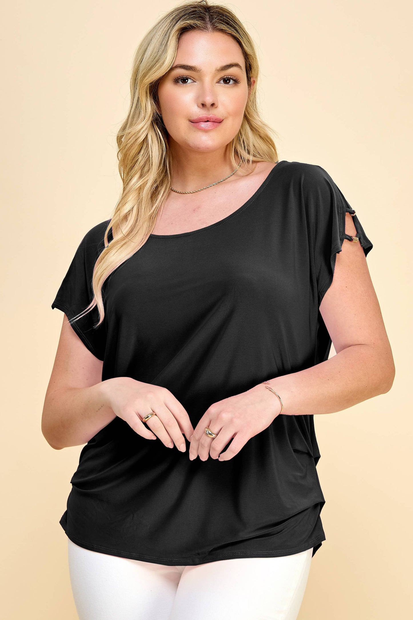 PLUS SIZE SHORT SPLIT SLEEVE  SCOOP NEAK TOP