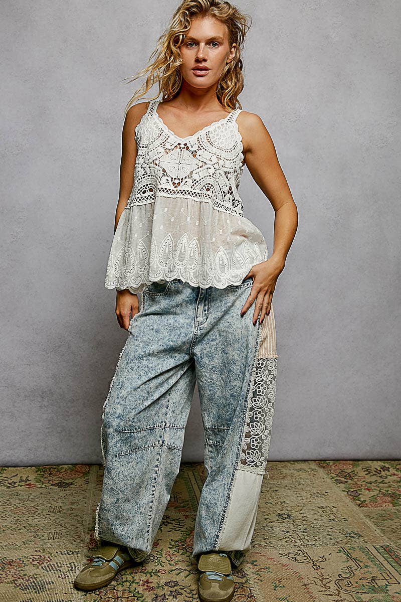 POL V-neck Sleeveless Floral Woven Top