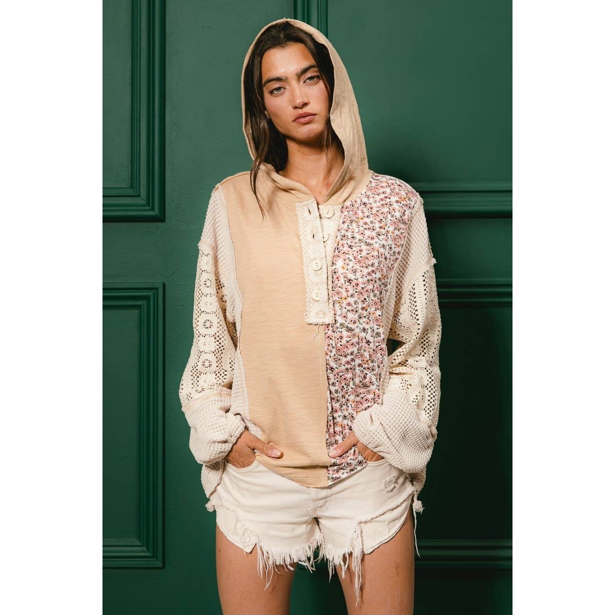 JERSEY WITH LACE BUTTONED BIBI HOODIE