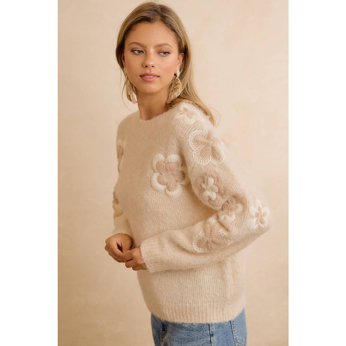 ELEGANT 3D FLORAL BIBI SWEATER SHIPS OCT 20th