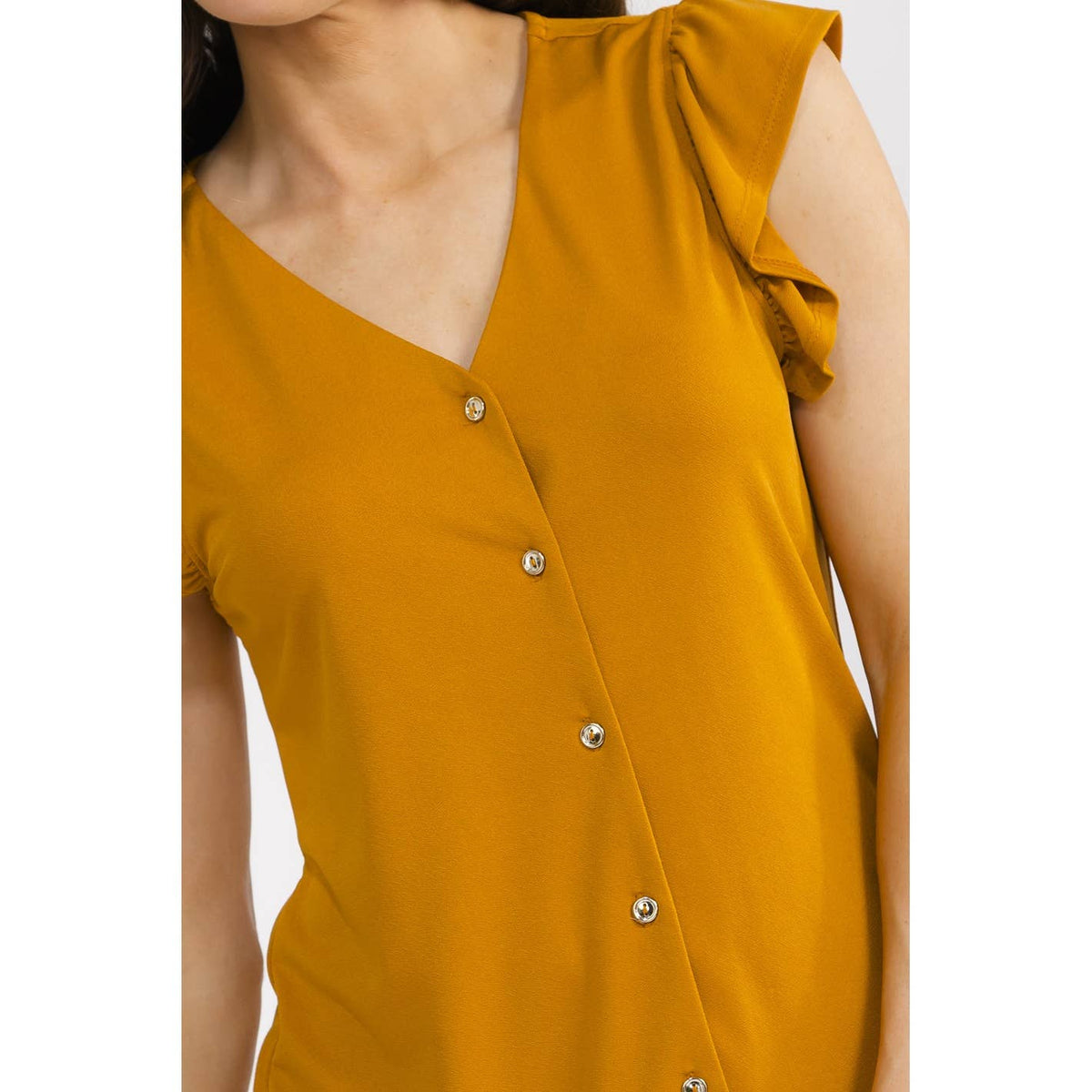 FLUTTER BUTTON FRONT TEE