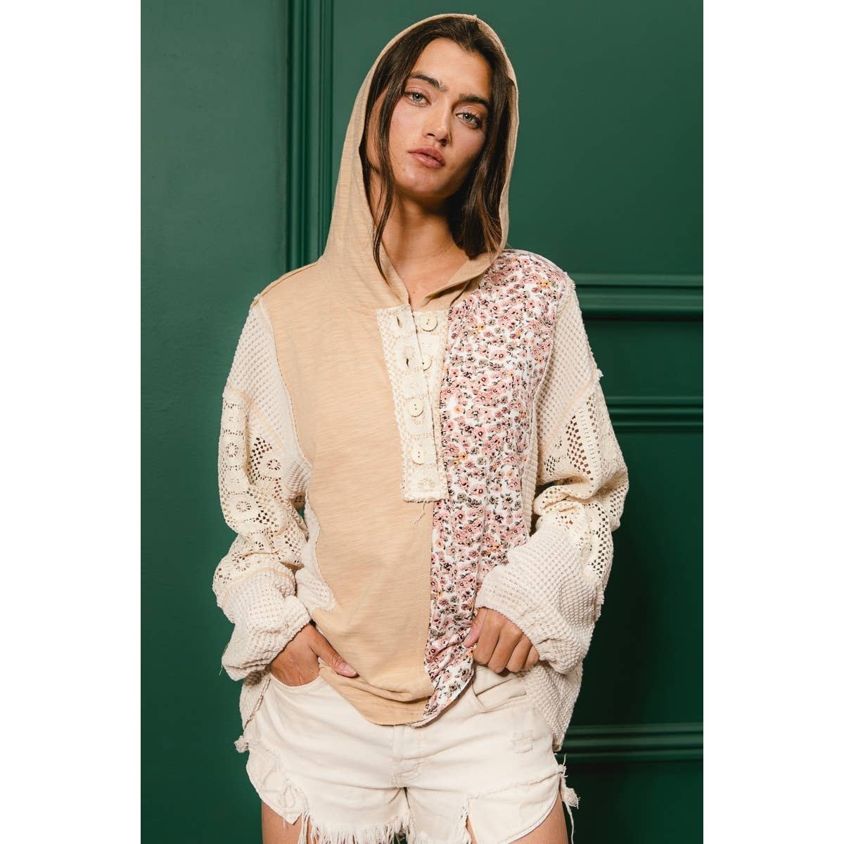 JERSEY WITH LACE BUTTONED BIBI HOODIE