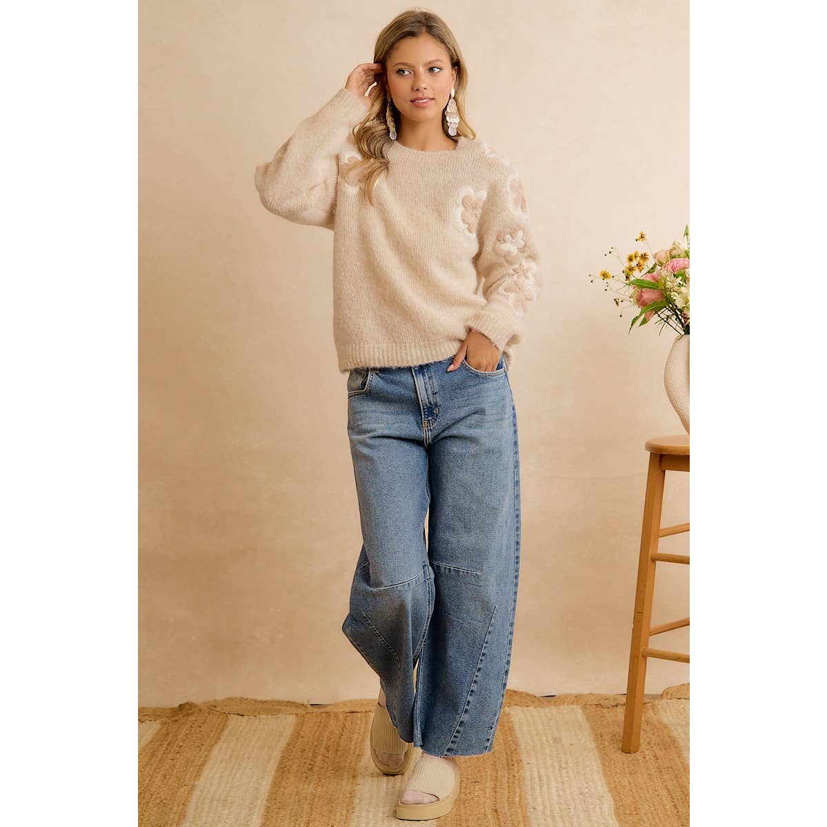 ELEGANT 3D FLORAL BIBI SWEATER SHIPS OCT 20th