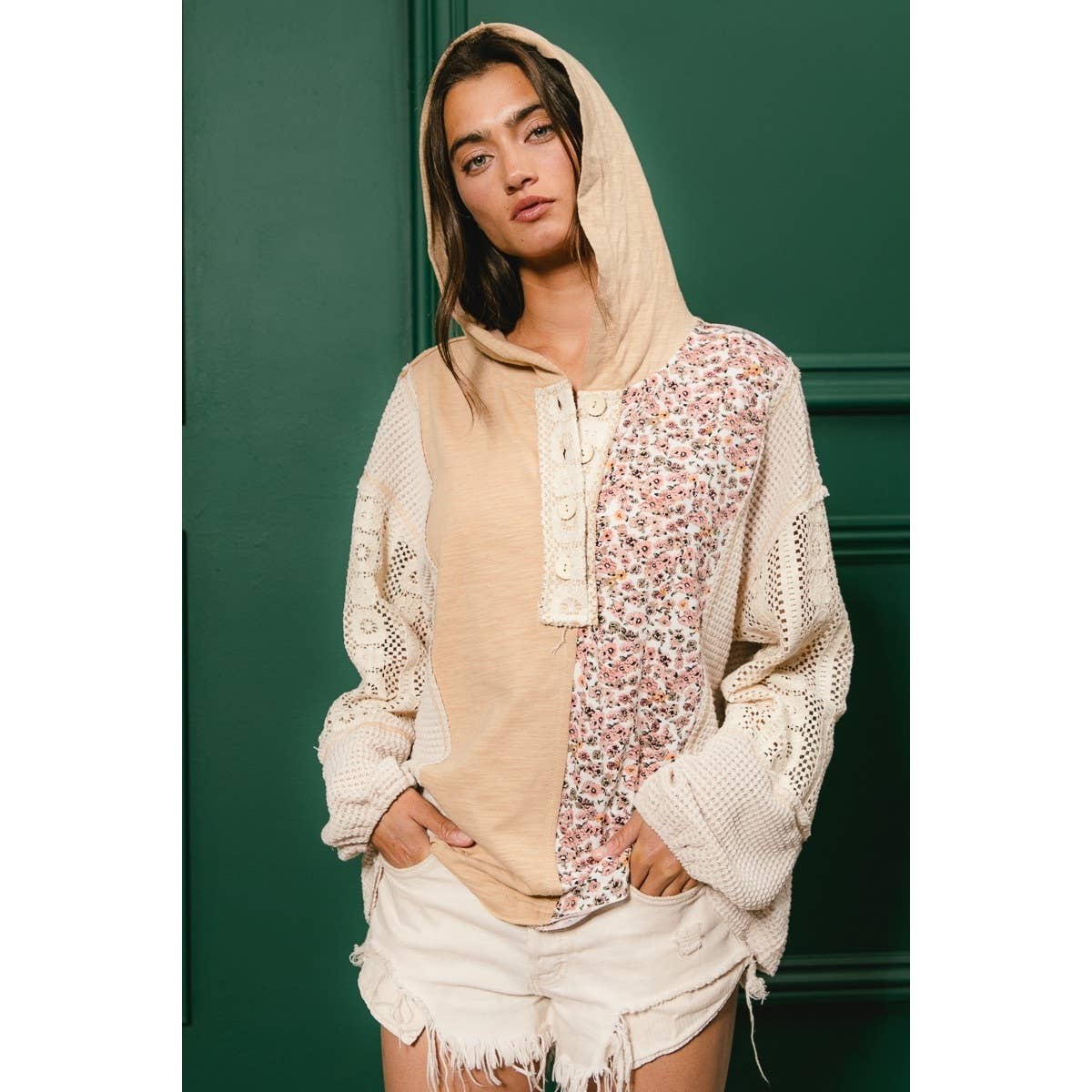JERSEY WITH LACE BUTTONED BIBI HOODIE