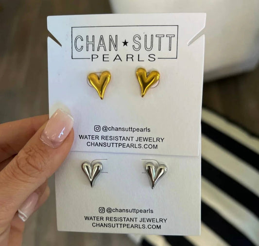 HEART STUDS SILVER