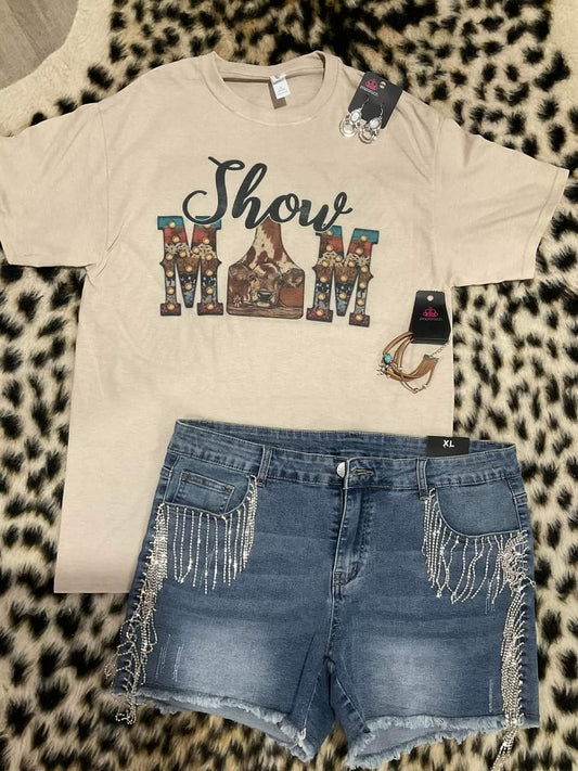 Show Mom Tee